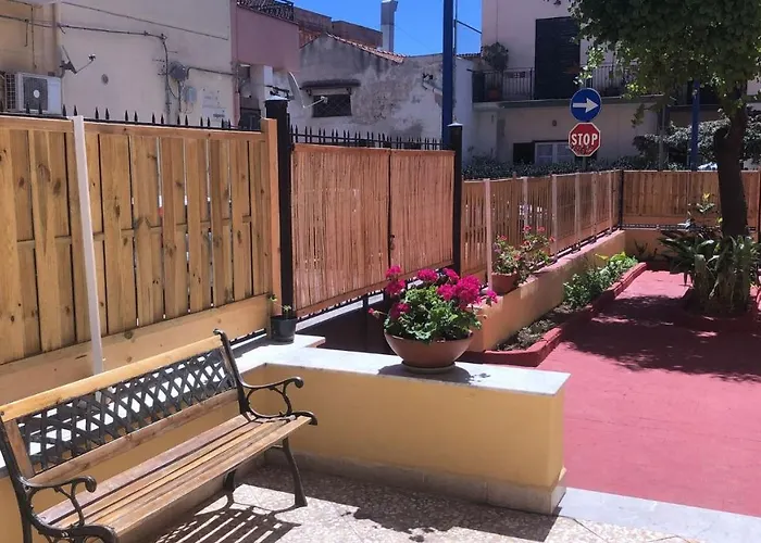 Josh's House Mondello